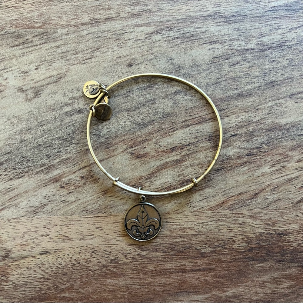 Alex and Ani fleur de lis ⚜️
